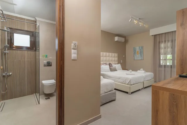 Comfort, Triple, Queen Bed, Street View, Sofa, Villa Building، Georgalas Sun Beach Hotel 5/6