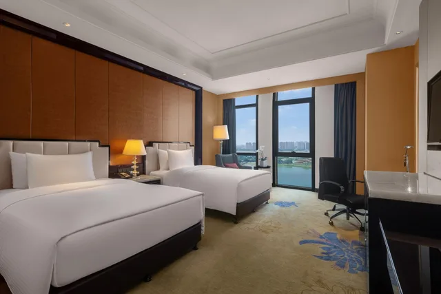 Grand, Deluxe, Twin Beds, Lake View, Wanda Vista Quanzhou 1/2