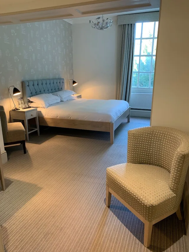 غرفة ديلوكس بسرير كينج، Stoke Place Hotel 6/9
