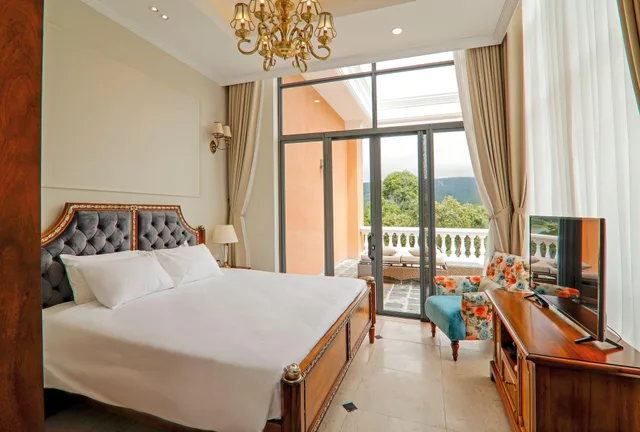 2 Bedrooms, Master, Large, Lake View، Dalat Edensee Lake Resort and Spa 1/3