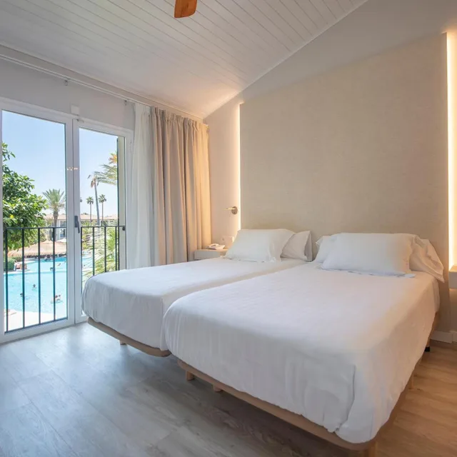 جناح سوبيريور مع أريكة، Blau Colonia Sant Jordi 3/7