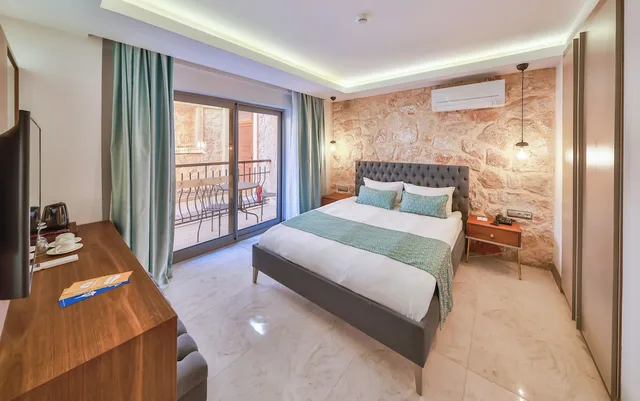 غرفة قياسية بسرير كوين بشرفة، Molino Hotel 3/8