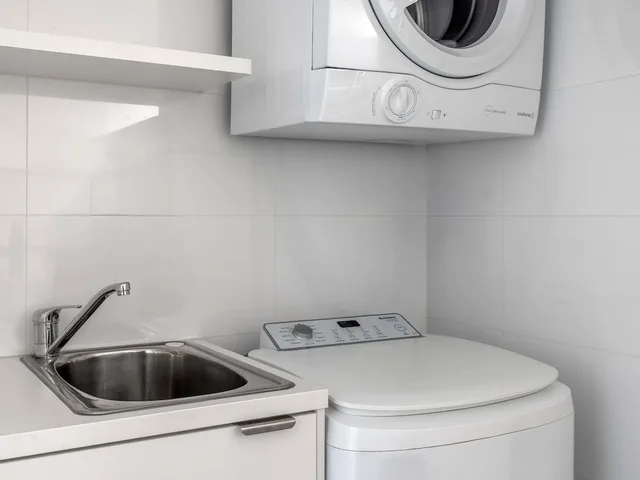 2 Bedrooms, Suite, King and Twin Beds, Sky View، Peppers Broadbeach 6/6