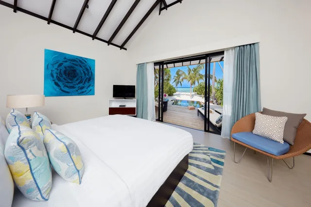 Sunrise Beach Pool Villa، NH Collection Maldives Havodda Resort 1/3
