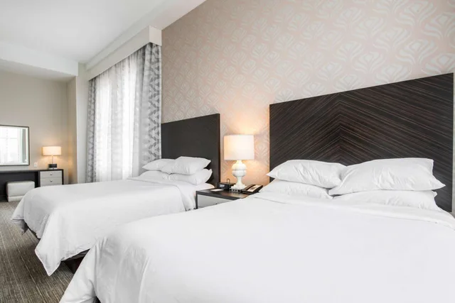 جناح بسريرين كوين مع أريكة، Embassy Suites Louisville Downtown 2/7