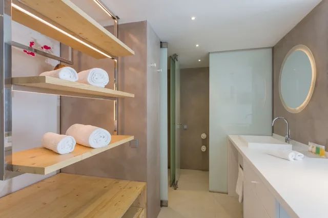 Junior Suite, 3 Beds, Courtyard View, One Ibiza Suites 2/4