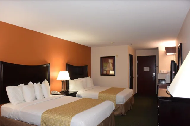 غرفة بسريرين كوين، Travelodge Suites By Wyndham Newberg 1/10