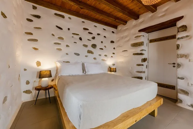 Villa, Queen Bed, Outdoor Jetted Tub, 2 Sofa, Private Pool، Naxos Finest Hotel Villas 1/6