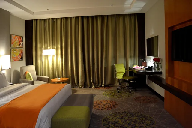 غرفة بسرير كينج، هوليداي إن بوابة جدة(Holiday Inn Jeddah Gateway) 4/4