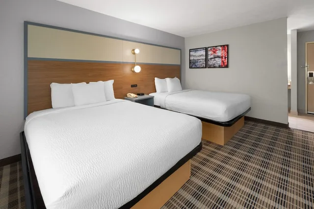 غرفة بسريرين كوين لذوي الإعاقة، Americinn By Wyndham Douglas/Saugatuck 1/7