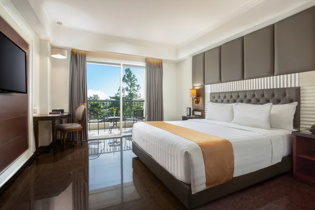 Garden, Deluxe, Queen Bed, Balcony، Grand Rohan Jogja 1/2