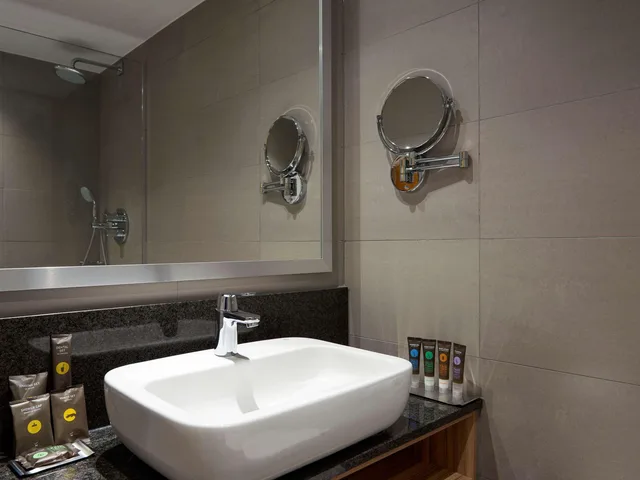 غرفة سوبيريور بسرير مزدوج لذوي الإعاقة، NOVOTEL LONDON STANSTED AIRPORT 2/2