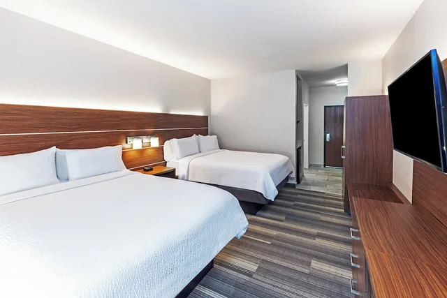 غرفة قياسية بسريرين كوين لذوي الإعاقة، Holiday Inn Express Hotel And Suites Del Rio 2/8