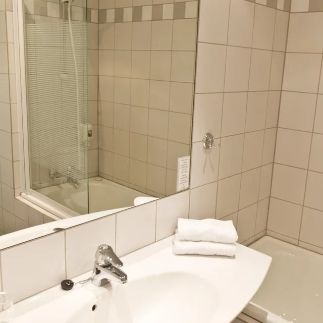 Superior, Twin Beds, with View, Modern Building، Kviknes Hotel 6/6