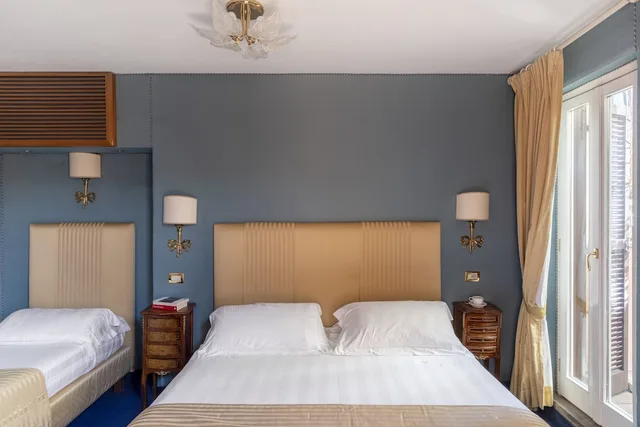غرفة ديلوكس بسرير مزدوج بشرفة، Hotel Scalinata Di Spagna 1/10