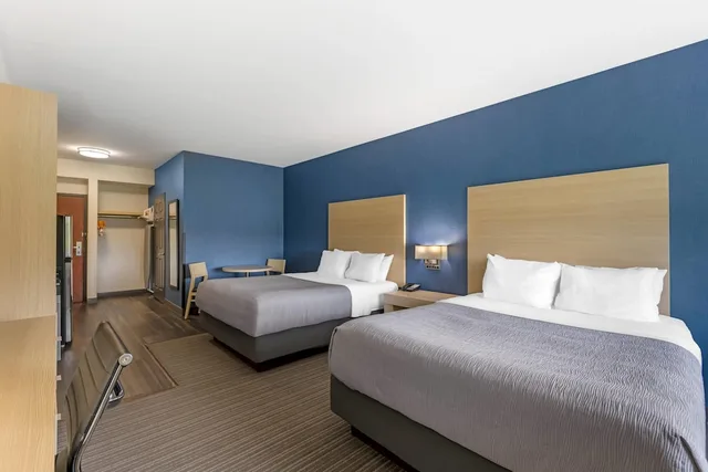 غرفة سوبيريور بسريرين كوين في الطابق الأرضي، Quality Inn & Suites Oakville 4/10