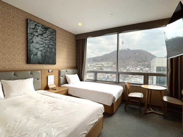 غرفة عائلية بسرير فردي وسريرين مزدوجين، Mohenic Hotel Seoul Myeongdong 1/2