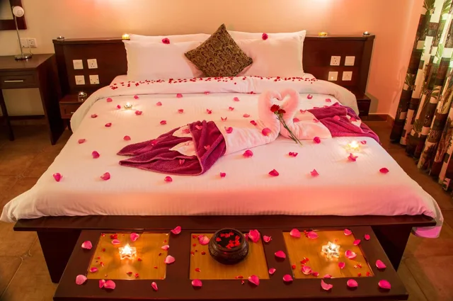 غرفة بسرير كينج بإطلالة على المسبح، Sunrise Beach Resort 6/10