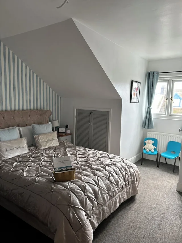 Family, King Bed, Bunk Bed, Cherwood Hotel 1/10