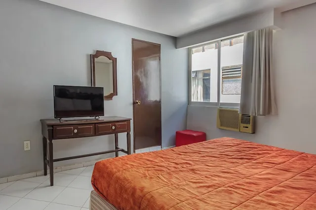 غرفة سوبيريور بسرير مزدوج، Capital O Hotel Colon Express Guadalajara 3/6