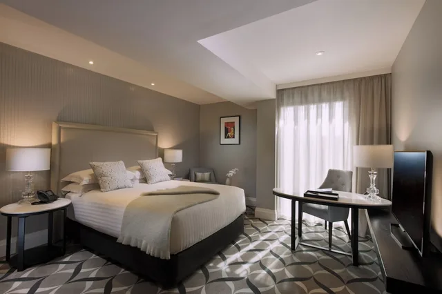 غرفة بسرير كينج، Mayfair Hotel 1/4