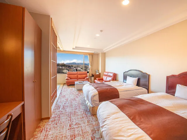 Semi Western, Style, Twin Beds, Mountain View، Fujimatsuzono Hotel 1/1