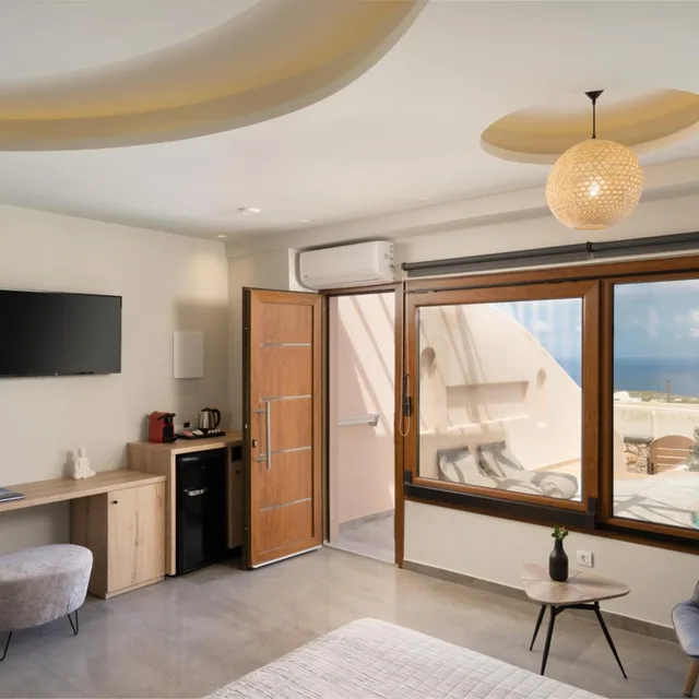 جناح سوبيريور بإطلالة على البحر بمسبح خاص بحوض جاكوزي، Perla Nera Suites 4/5