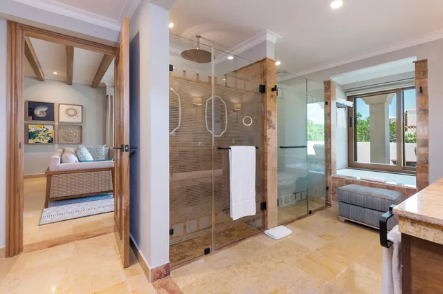 Suite, King Bed, Valentin Imperial Maya 6/6