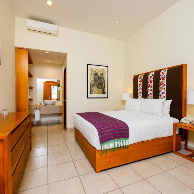 غرفة قياسية بسرير كوين، Xtilu Hotel 4/10
