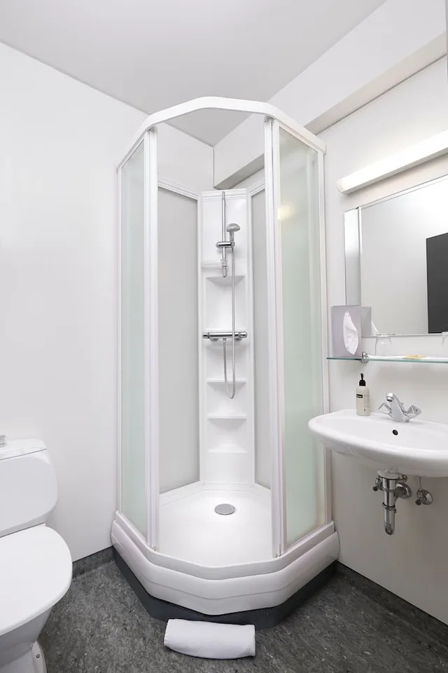 غرفة بسريرين منفصلين بحمام خاص، Hotel Edda Akureyri 3/3