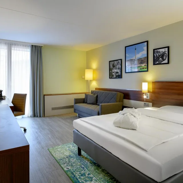 غرفة بريفيليج بسرير كينج مع أريكة، Mercure Hotel Stuttgart Sindelfingen an der Messe 3/10