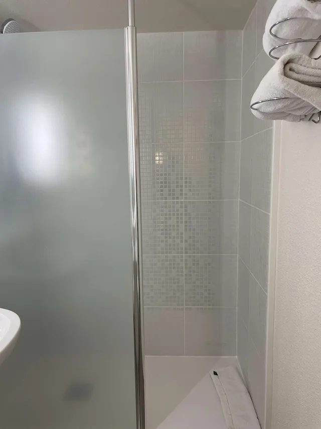 غرفة قياسية بسرير مزدوج، Kyriad Direct Montpellier Ouest Saint Jean De Vedas 9/9