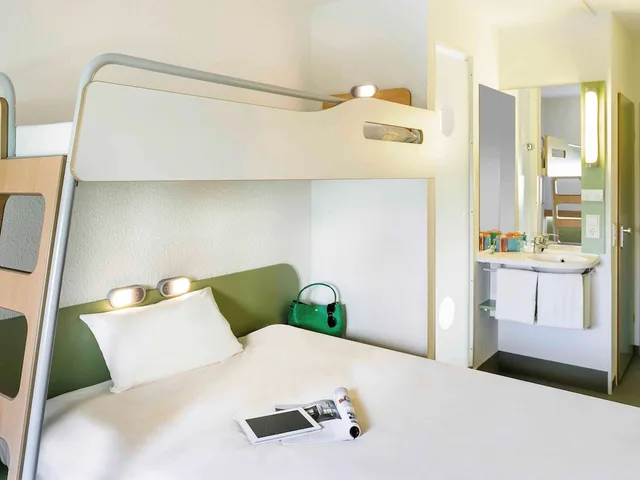 غرفة بسريرين منفصلين، Ibis Budget Poitiers Sud 3/10