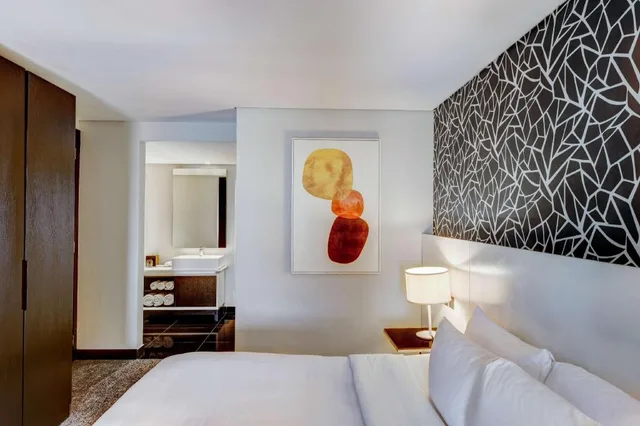 جناح ملكي بسرير كينج بـ4 غرف نوم مع دخول الصالة لذوي الإعاقة، Radisson Blu Lagos Ikeja 1/4