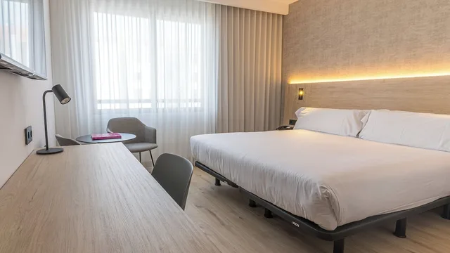 غرفة بسرير فردي، Blanca de Navarra 1/4