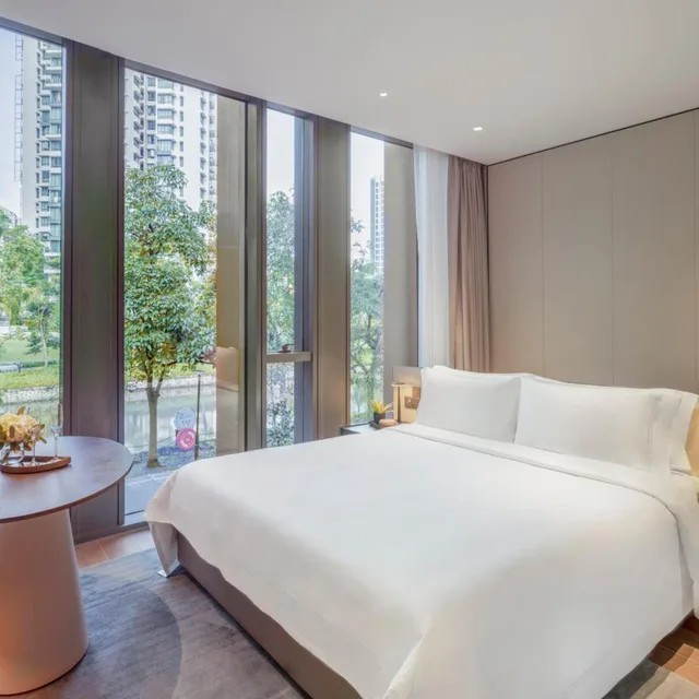 Premier, Studio, King Bed, Lounge Access, Fraser Residence River Promenade Singapore 1/5
