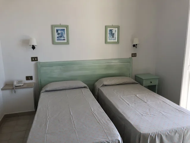 غرفة كلاسيكية بسرير مزدوج بإطلالة جزئية على البحر، Hotel Dania 6/10
