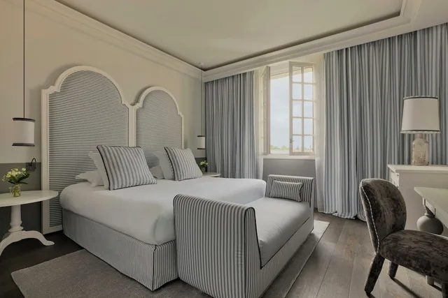 غرفة كلاسيكية بسرير كينج، Chateau Cordeillan Bages 2/5