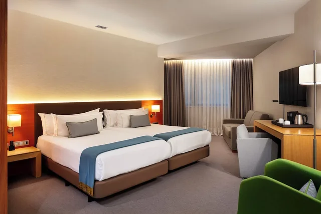 Inner, Smart, Queen Bed, with View، The Artist Grand Hotel of Art 3/7