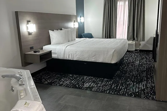 جناح استوديو بسرير كينج، Baymont by Wyndham La Grange KY Southeast 8/9