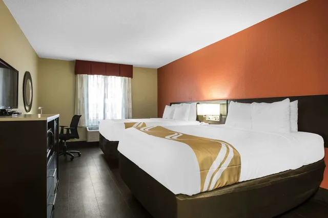 غرفة قياسية بسريرين كوين، Quality Inn Phenix City Columbus 2/6