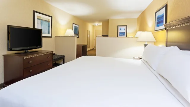 جناح بسرير كينج لذوي الإعاقة، Holiday Inn Express And Suites Allentown West Ex Bw Plus Allentown Inn Suites 3/6