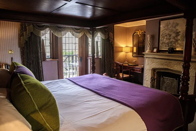 جناح سوبيريور بسرير كينج، Langshott Manor 2/4