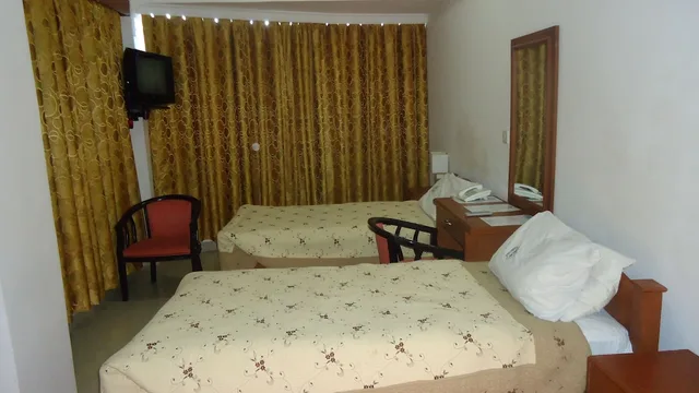 غرفة ديلوكس بسريرين منفصلين، Rainbow Hotel 4/7