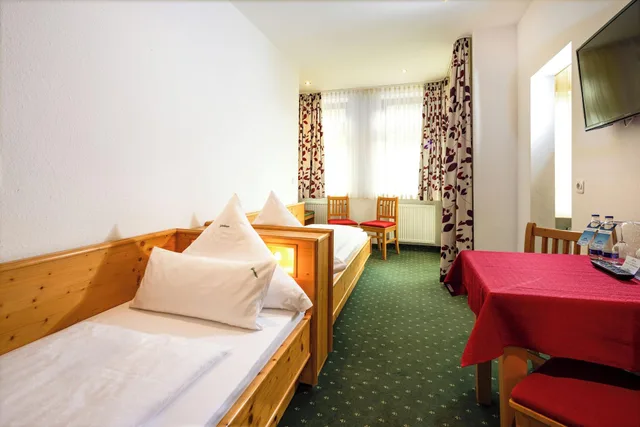 غرفة قياسية رباعية، Hotel Grunberger 1/3