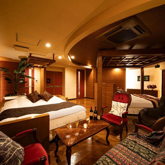 جناح، Kobe Leisure Hotel U's Koroen 7/8