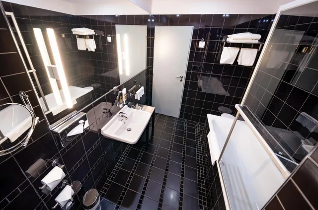 جناح غراند بسرير كينج، Grandium Hotel Prague 8/8