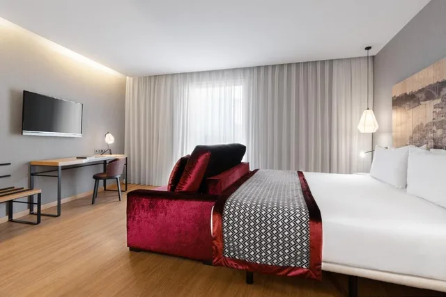 جناح جونيور مفرد، Eurostars Porto Centro 1/1