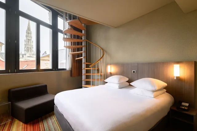 Mezzanine, Duplex, Family, King and Twin Beds، Hotel Alma Grand Place 6/9