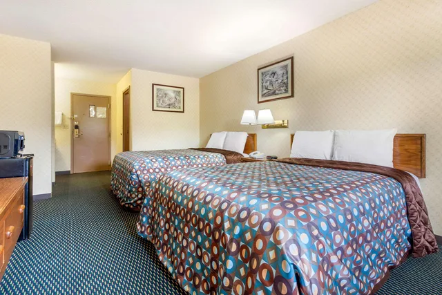 غرفة بسريرين كوين للمدخنين، Rodeway Inn Blair NE 1/1